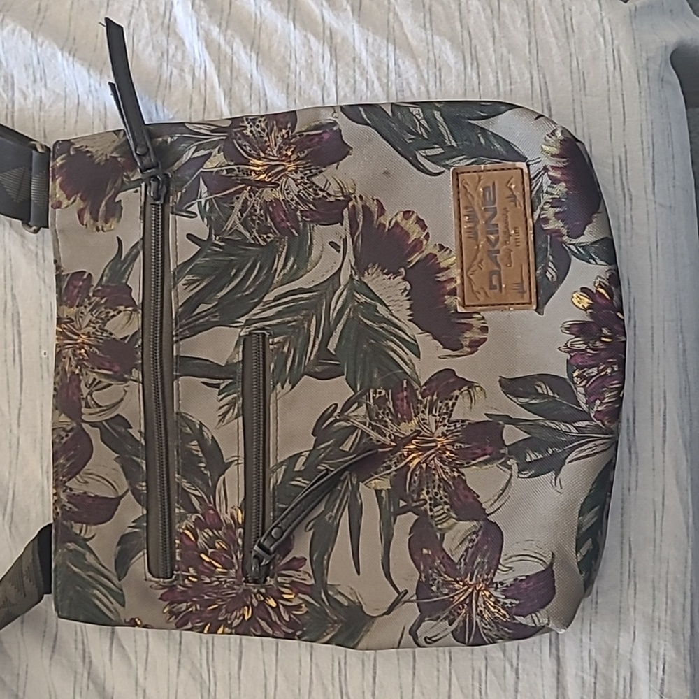 Dakine Floral Crossbody Bag